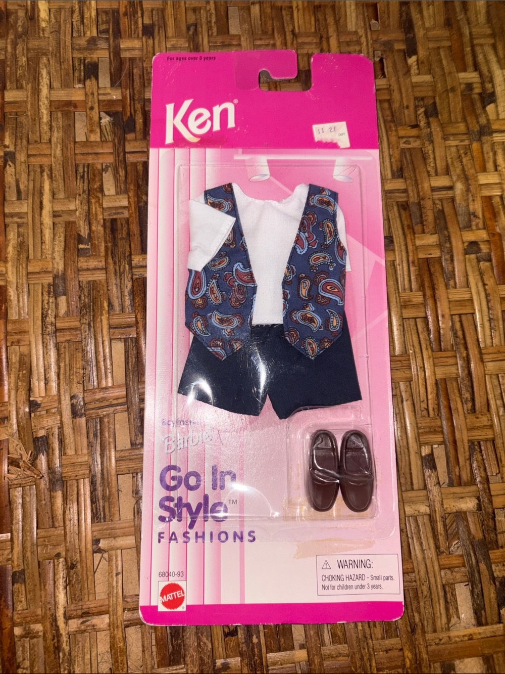 Mattel 1996 Vintage Ken Barbie Outfit